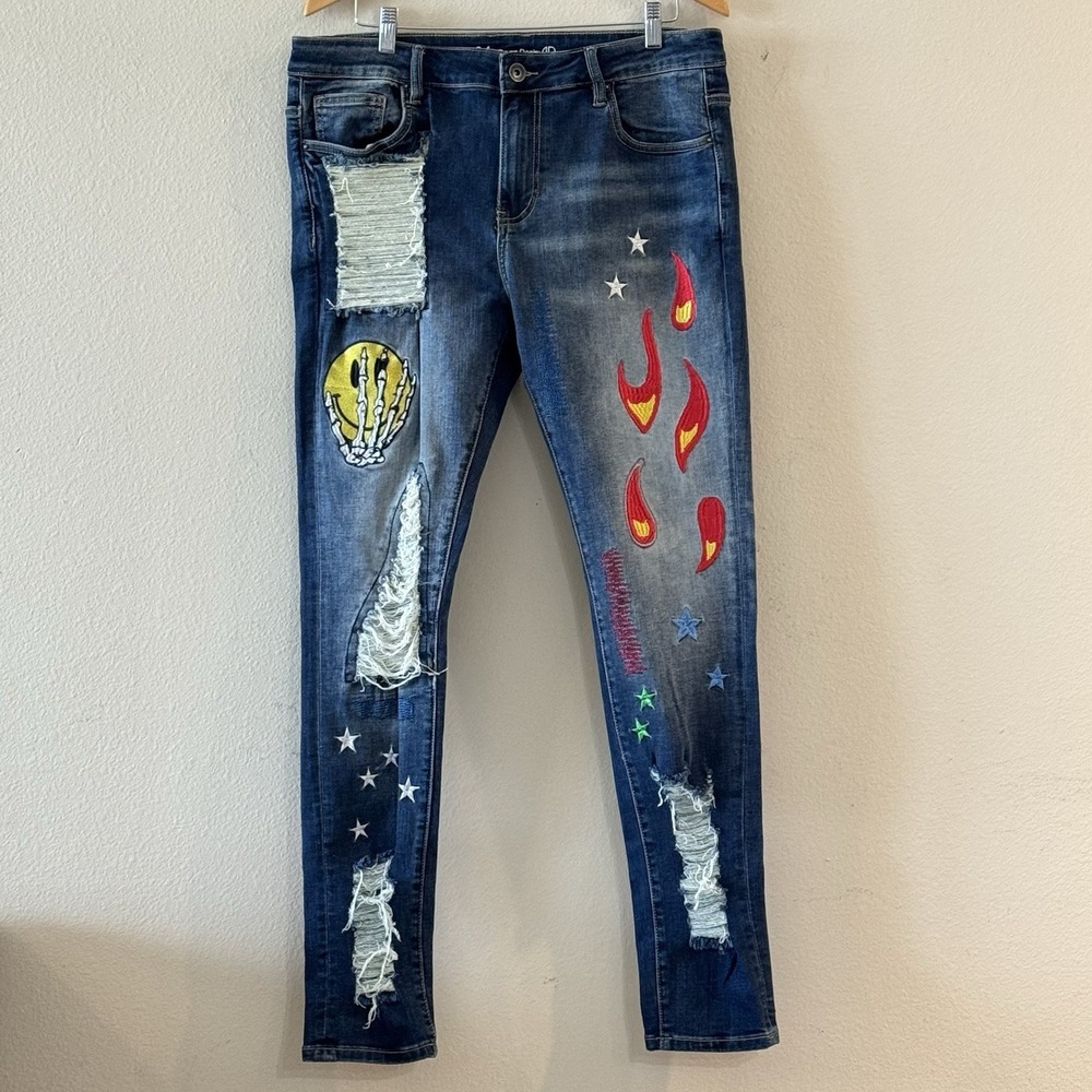 Crysp Denim Hagan Jeans Mens 36x32 Distressed Embroidered Flames Skeleton Y2K